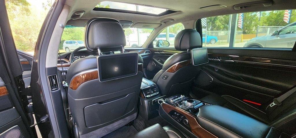 Used 2018 Genesis G90 5.0 Ultimate RWD image 31