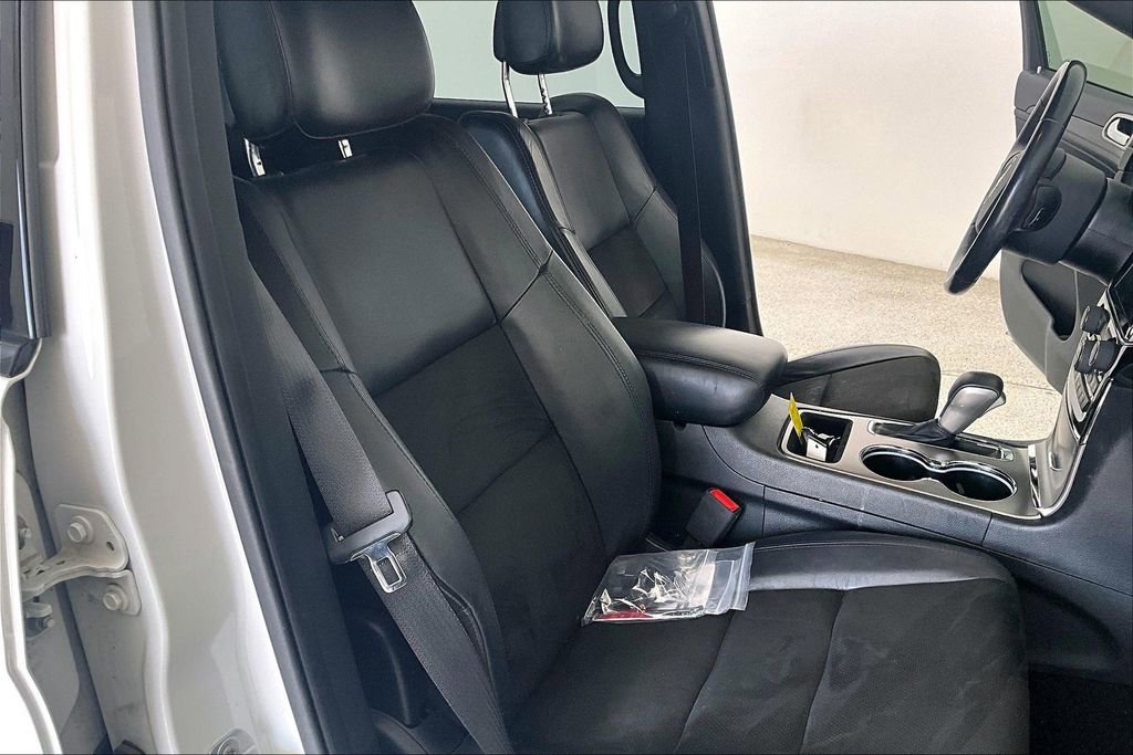 Used 2019 Jeep Grand Cherokee Altitude image 11
