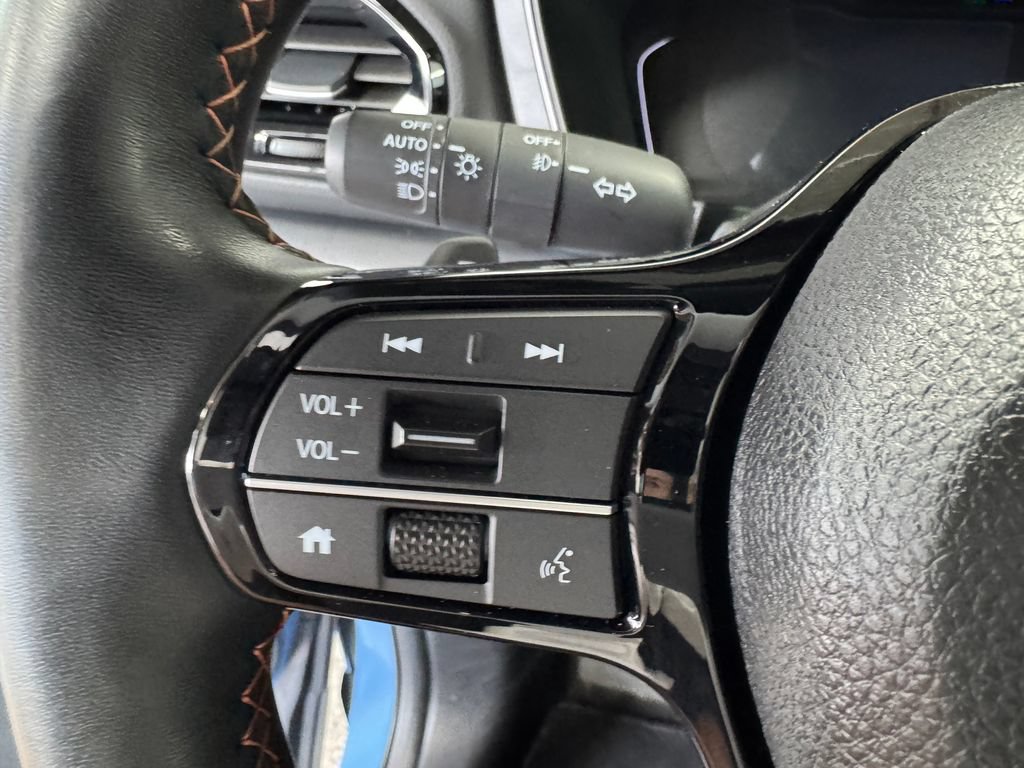 Used 2023 Honda Pilot TrailSport image 17