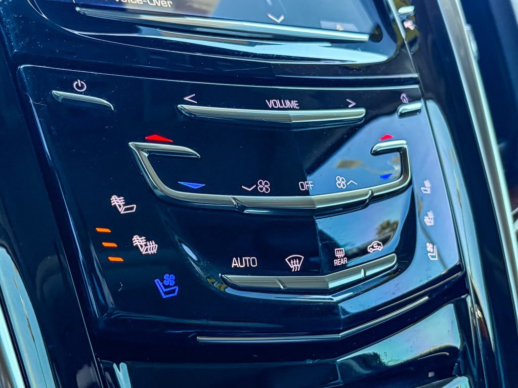 Certified 2020 Cadillac Escalade Luxury AWD/4WD image 23