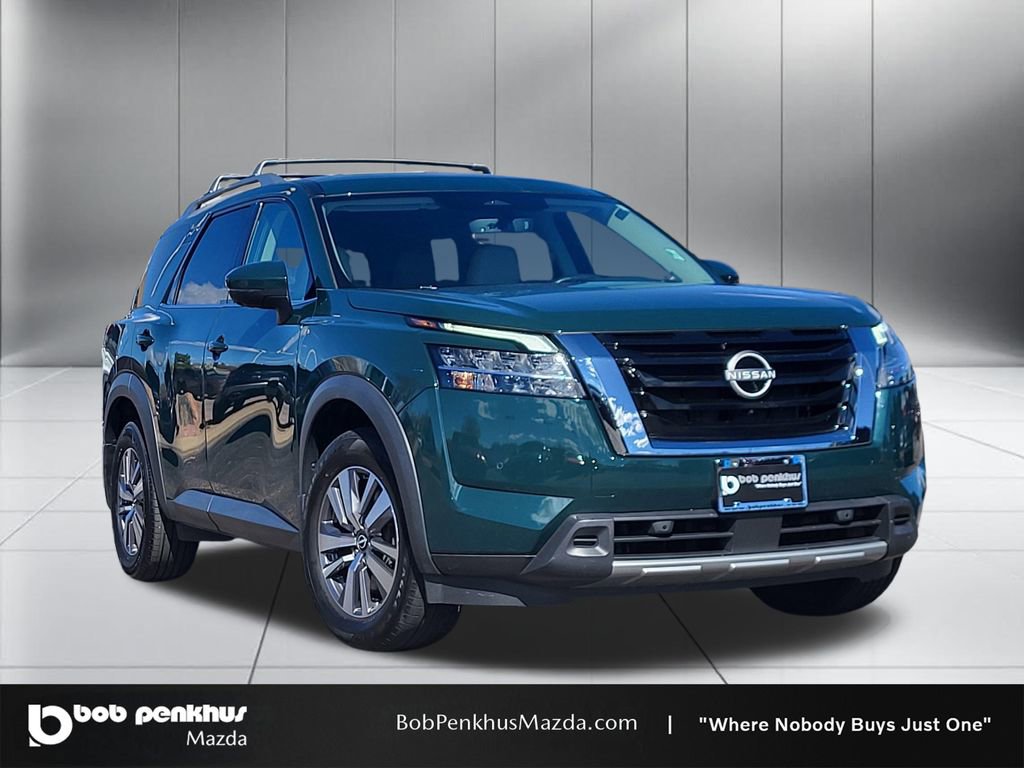 Used 2023 Nissan Pathfinder SL AWD/4WD image 1