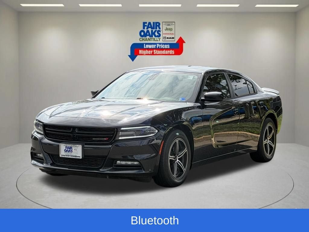Used 2016 Dodge Charger SXT w/ Blacktop Package RWD image 3