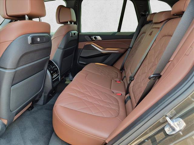 New 2026 BMW X5 xDrive40i w/ M Sport Package AWD/4WD image 17