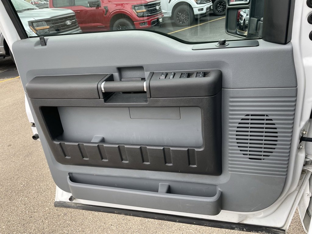 Used 2016 Ford F250 XL w/ Power Equipment Group image 39