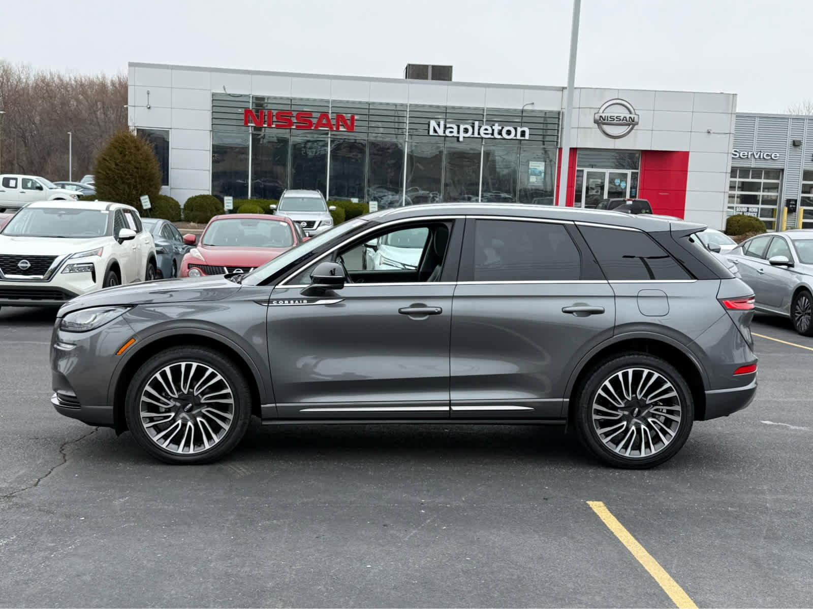 Used 2022 Lincoln Corsair Reserve w/ Sport Package image 4