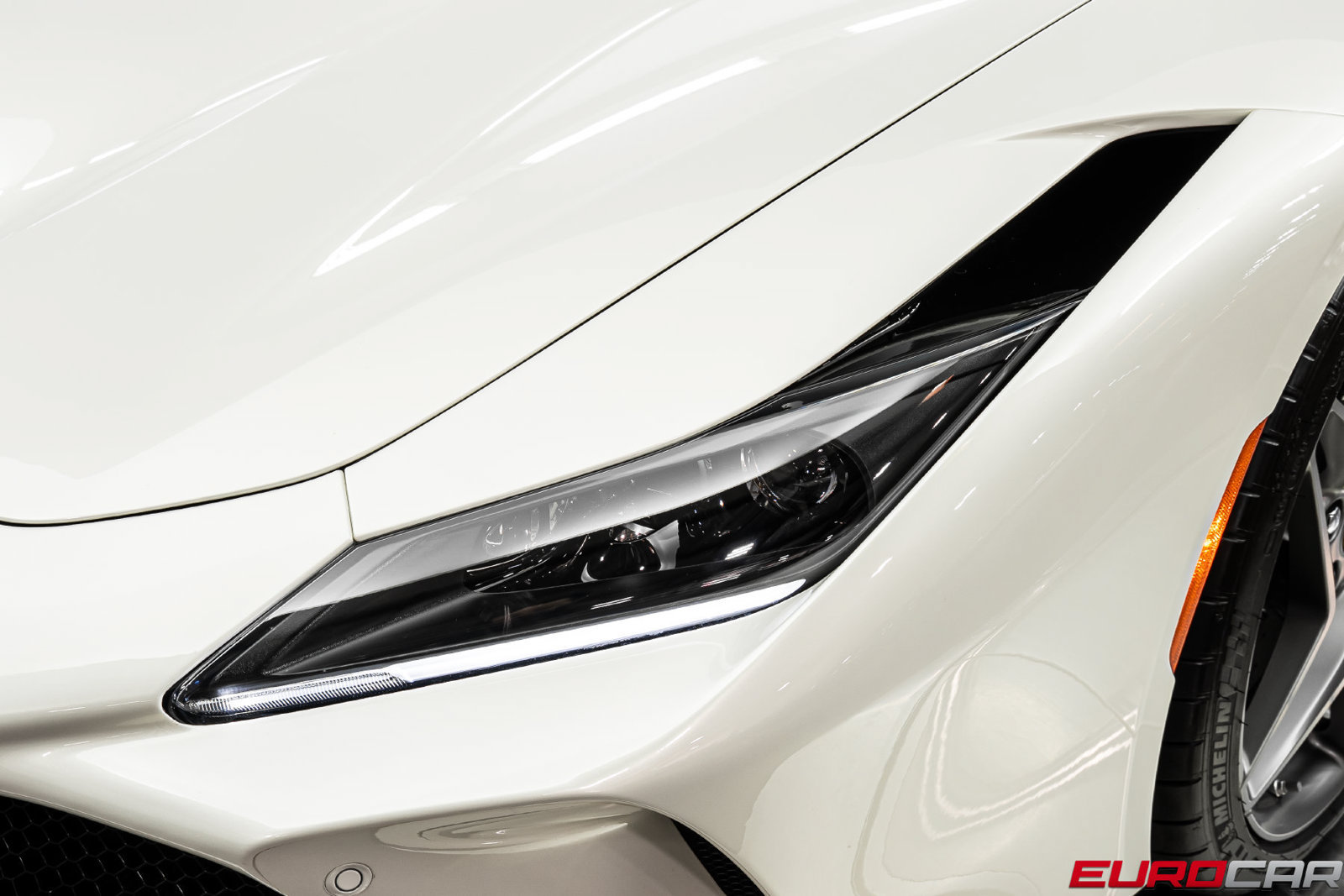 Used 2023 Ferrari F8 Tributo RWD image 15