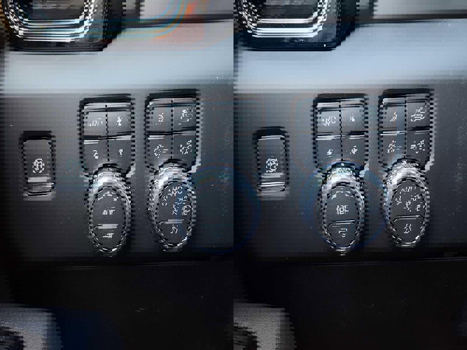 New 2026 GMC Sierra 2500 AT4 w/ AT4 Premium Plus Package image 24