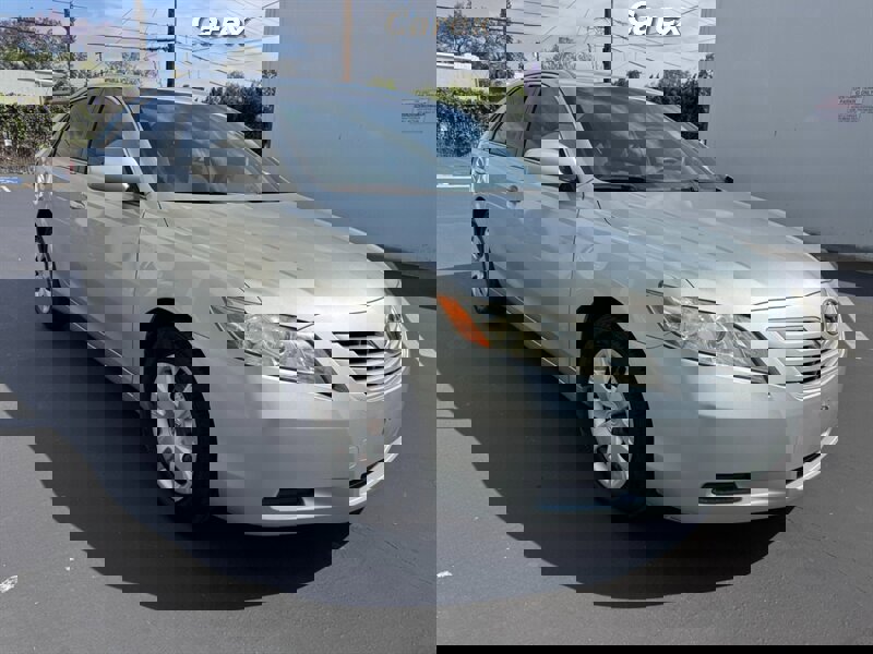 Used 2007 Toyota Camry LE FWD image 3