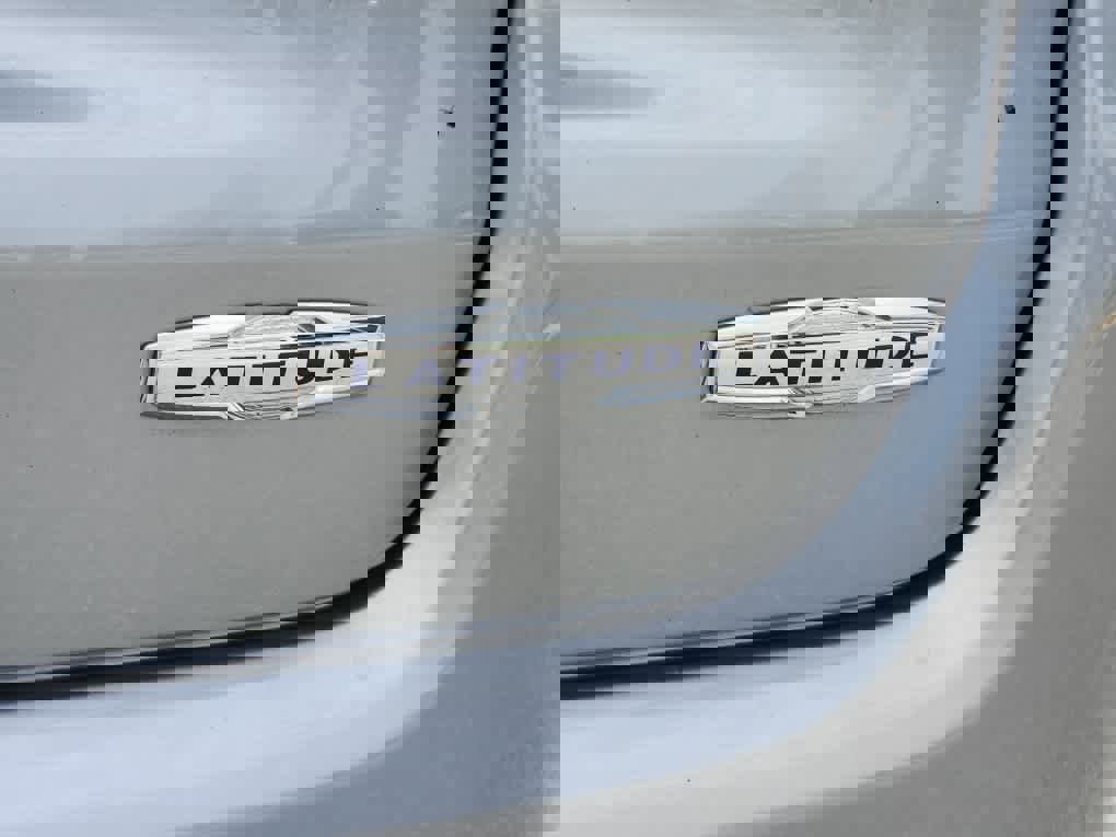 Used 2022 Jeep Compass Latitude image 22