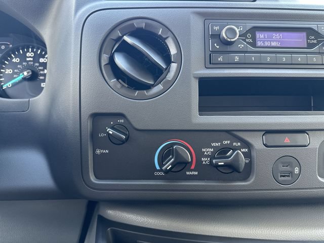New 2027 Ford E-350 and Econoline 350 Super Duty w/ Interior Upgrade Package RWD image 18