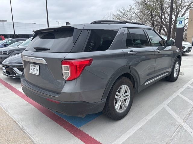 Used 2021 Ford Explorer XLT image 9