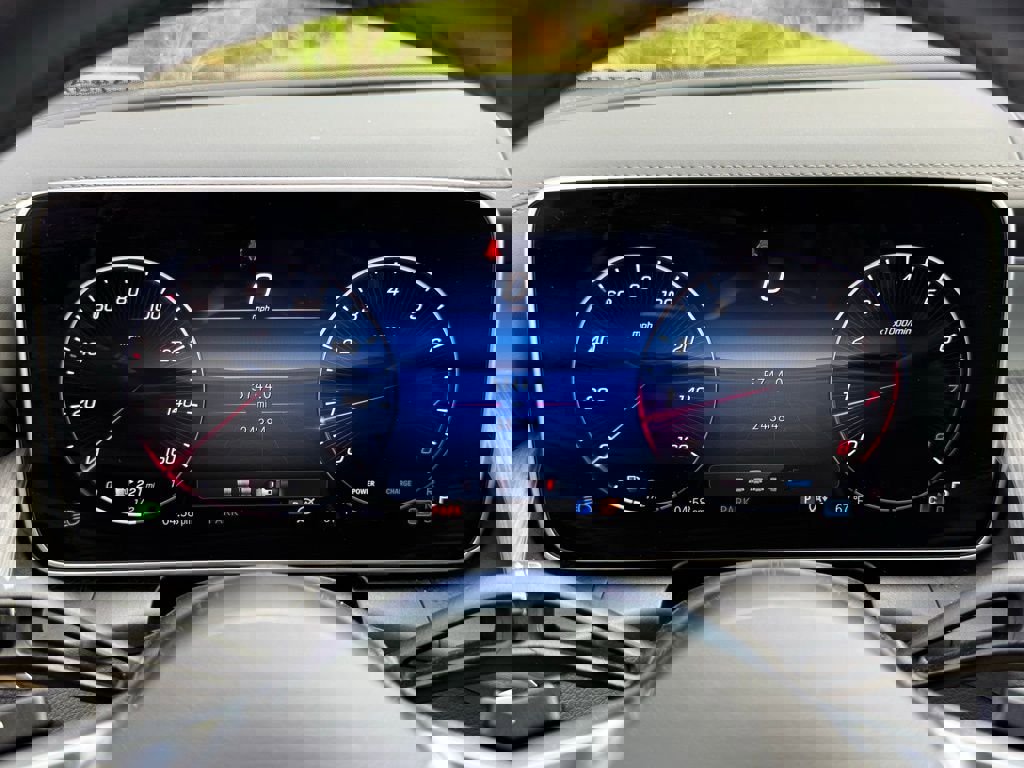 Used 2025 Mercedes-Benz GLC 300 image 31