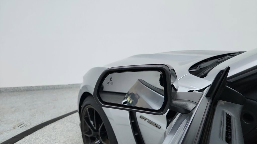 Used 2020 Ford Mustang Shelby GT350 w/ Technology Package image 17