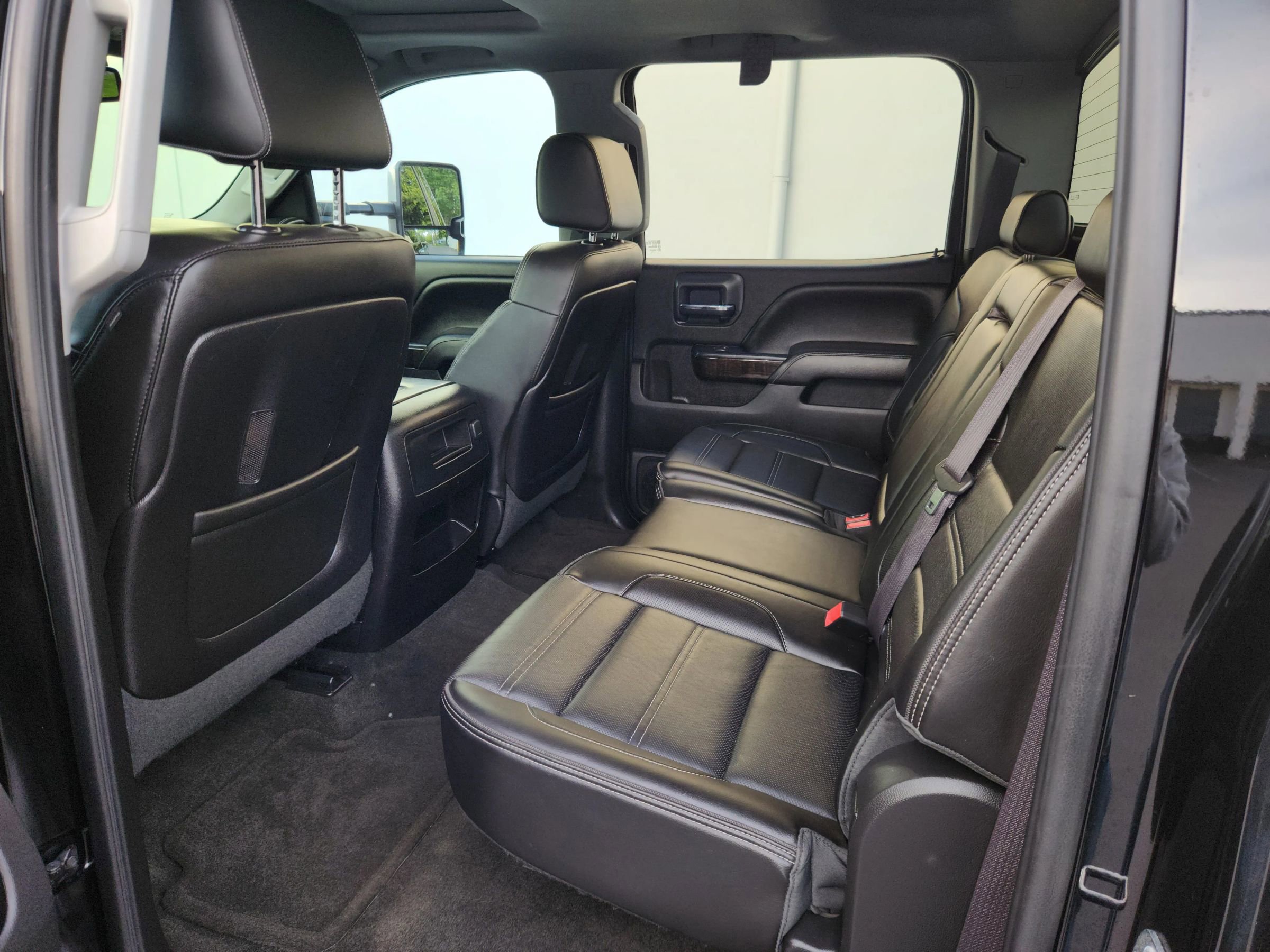 Used 2015 GMC Sierra 3500 Denali w/ Duramax Plus Package AWD/4WD image 19