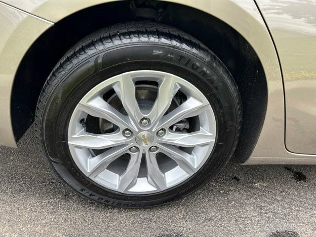 Used 2023 Chevrolet Malibu LT w/ Driver Confidence Package FWD image 43