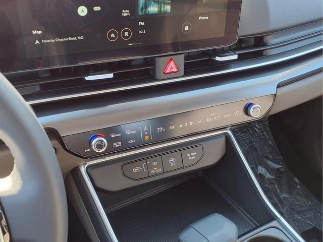 New 2026 Kia Carnival FWD image 6