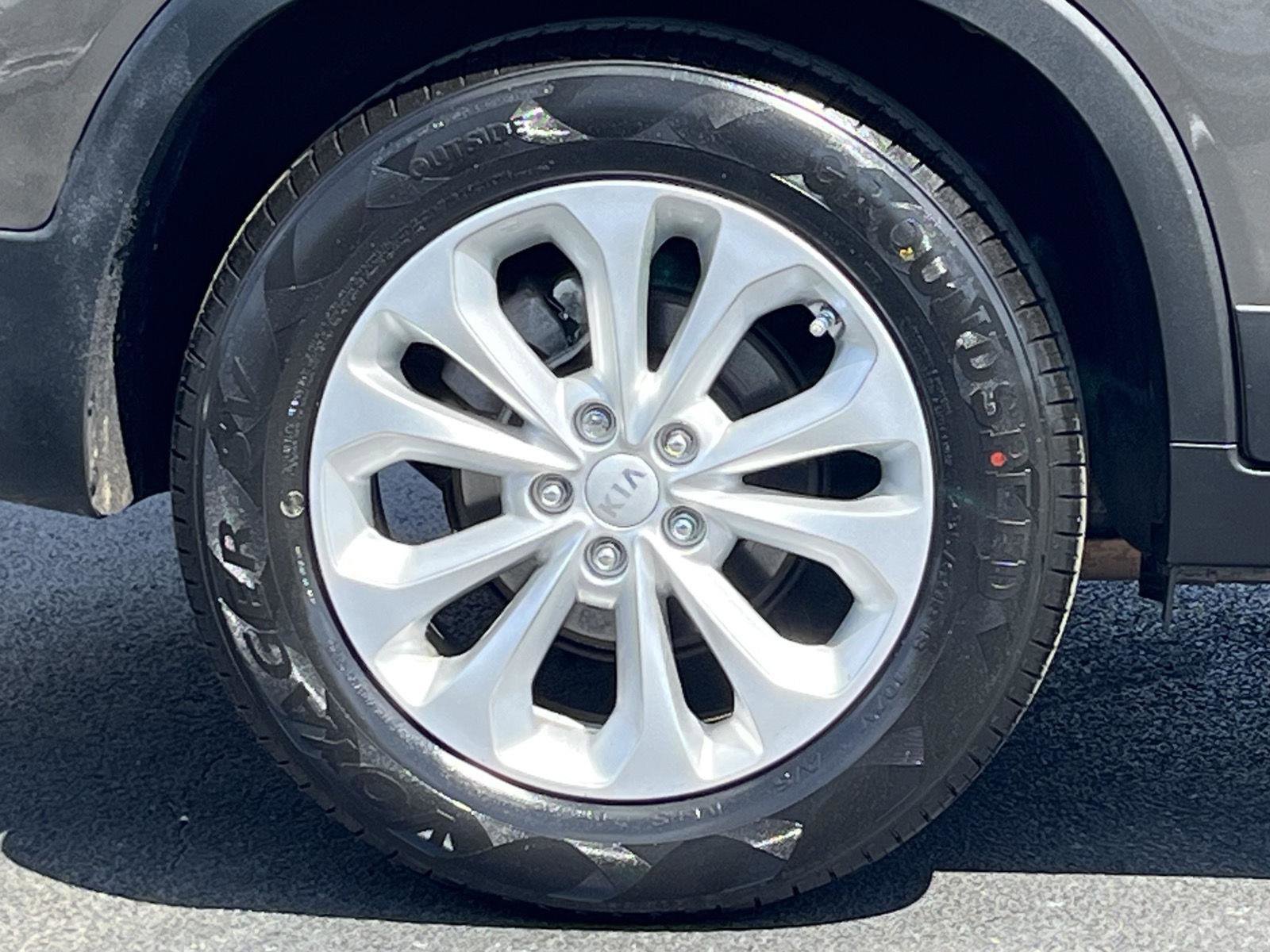 Used 2015 Kia Sorento EX FWD image 29