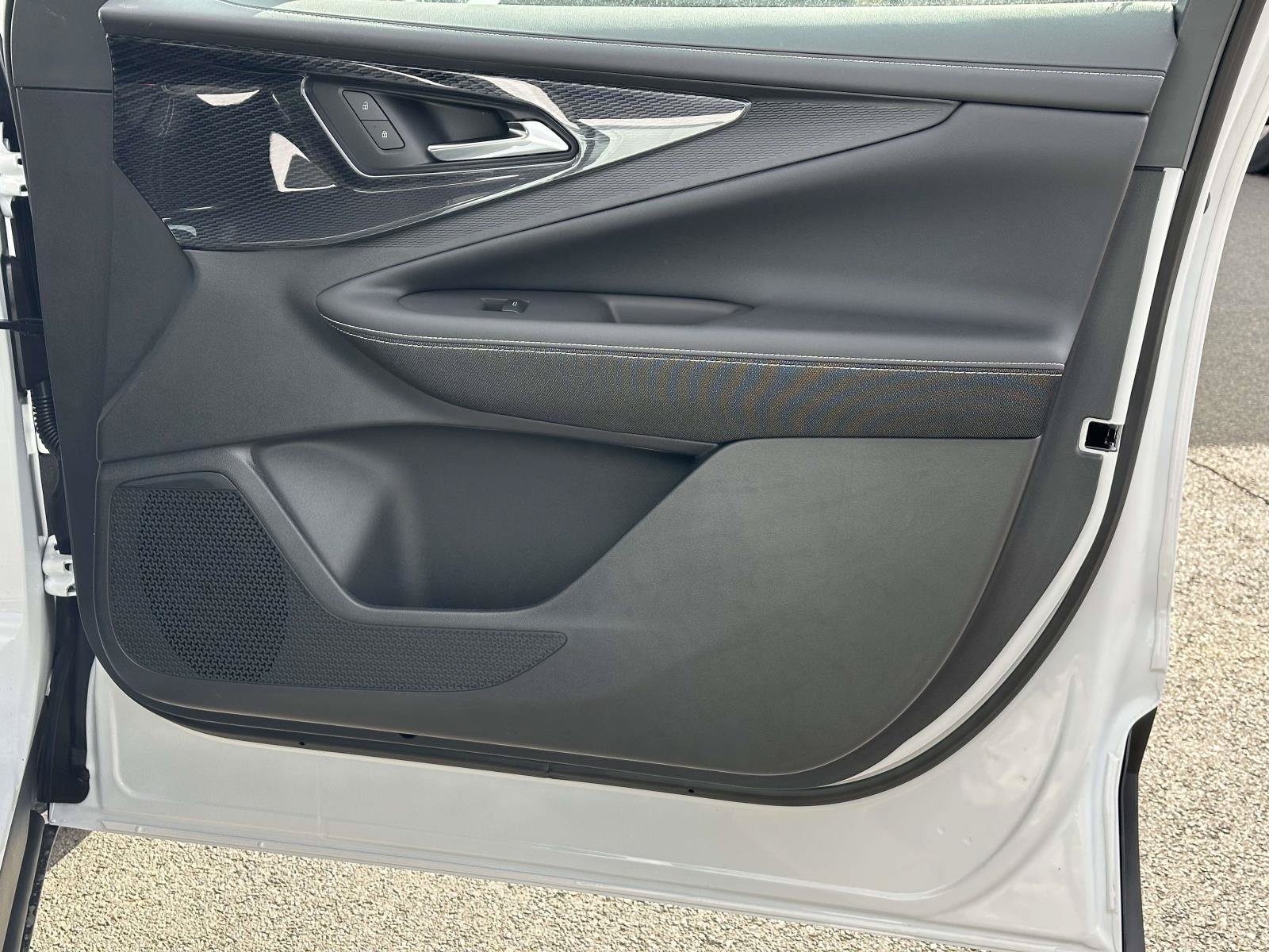 New 2026 Chevrolet Blazer EV LT AWD/4WD image 26