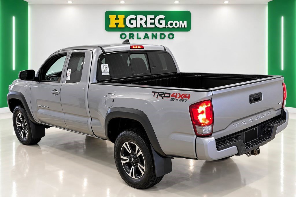 Used 2016 Toyota Tacoma TRD Sport w/ Towing Package AWD/4WD image 2