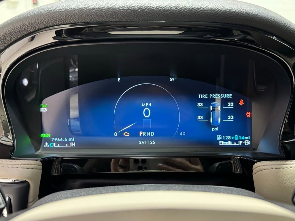 Used 2025 Lincoln Corsair Grand Touring image 18