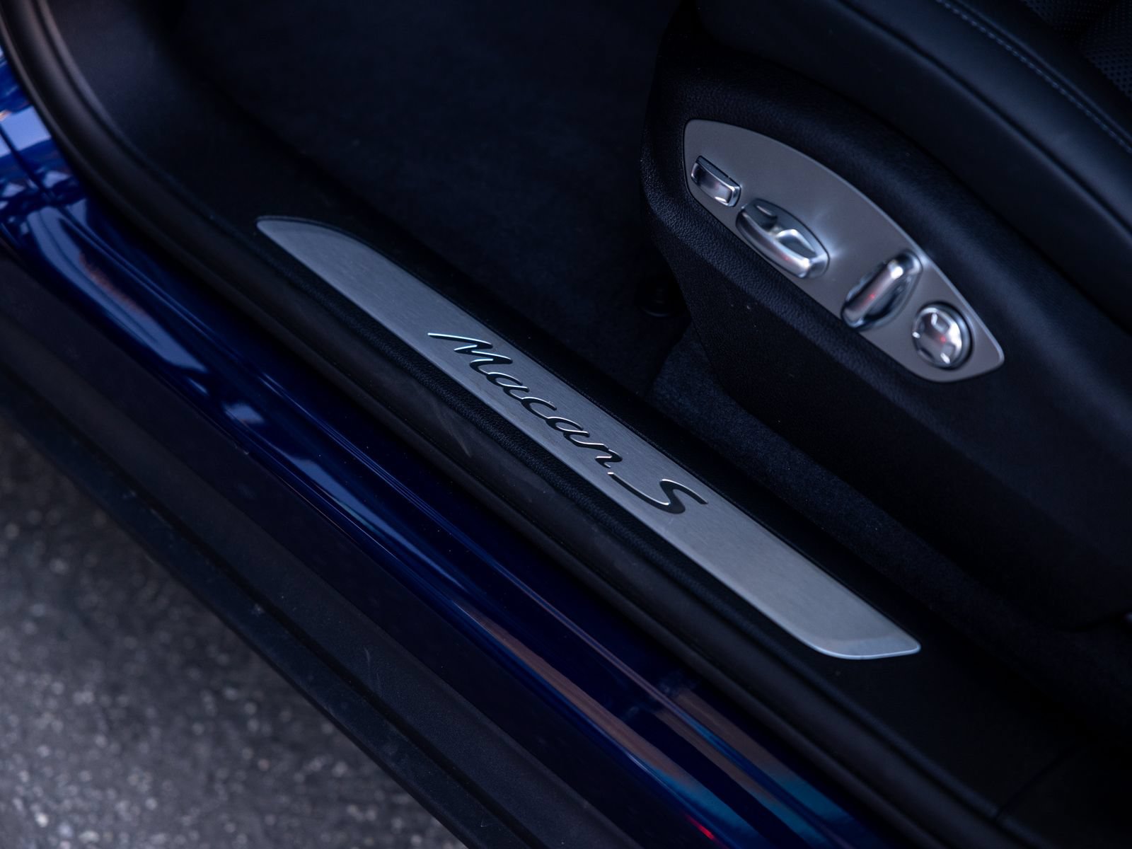 Certified 2026 Porsche Macan S AWD/4WD image 26