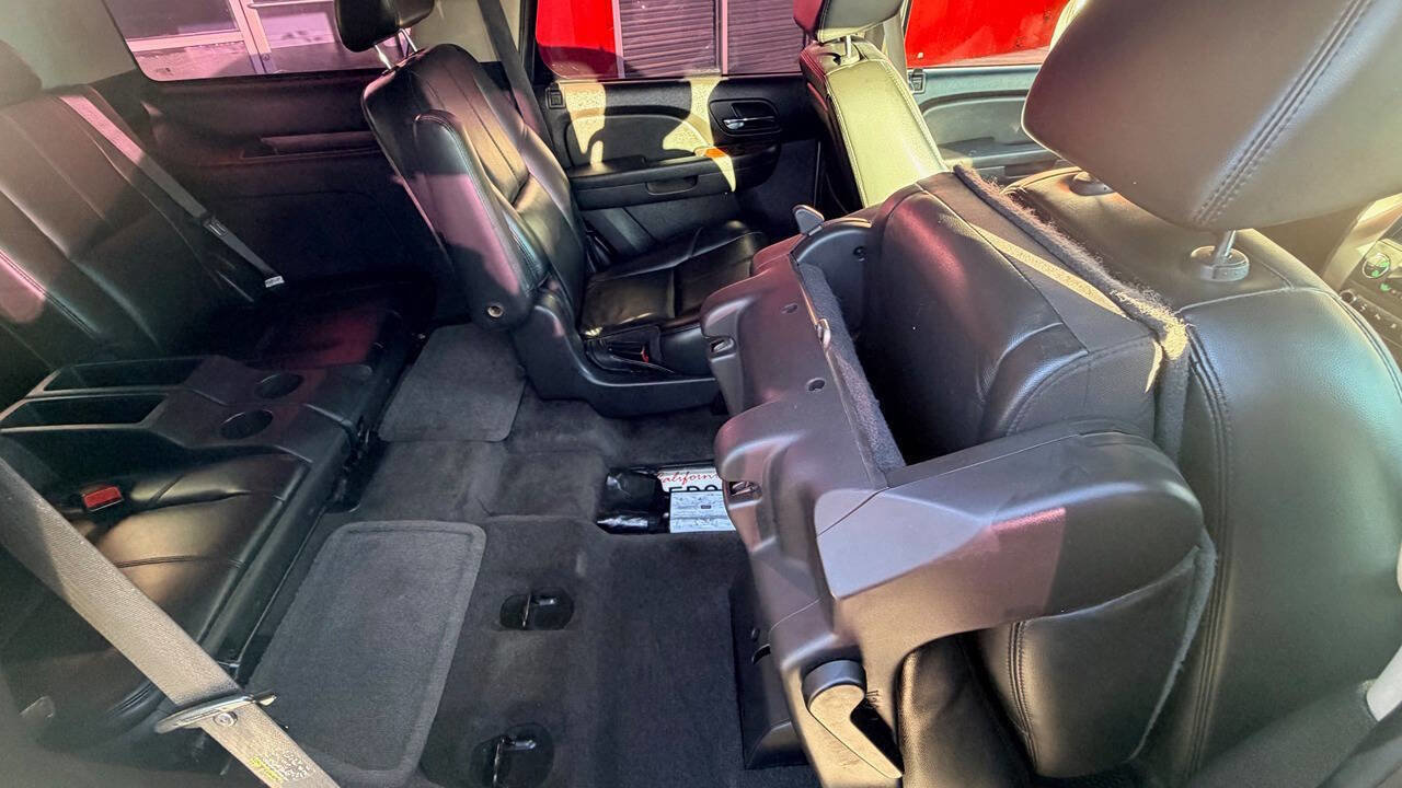 Used 2007 GMC Yukon SLT w/ SLT Preferred Equipment Group image 19