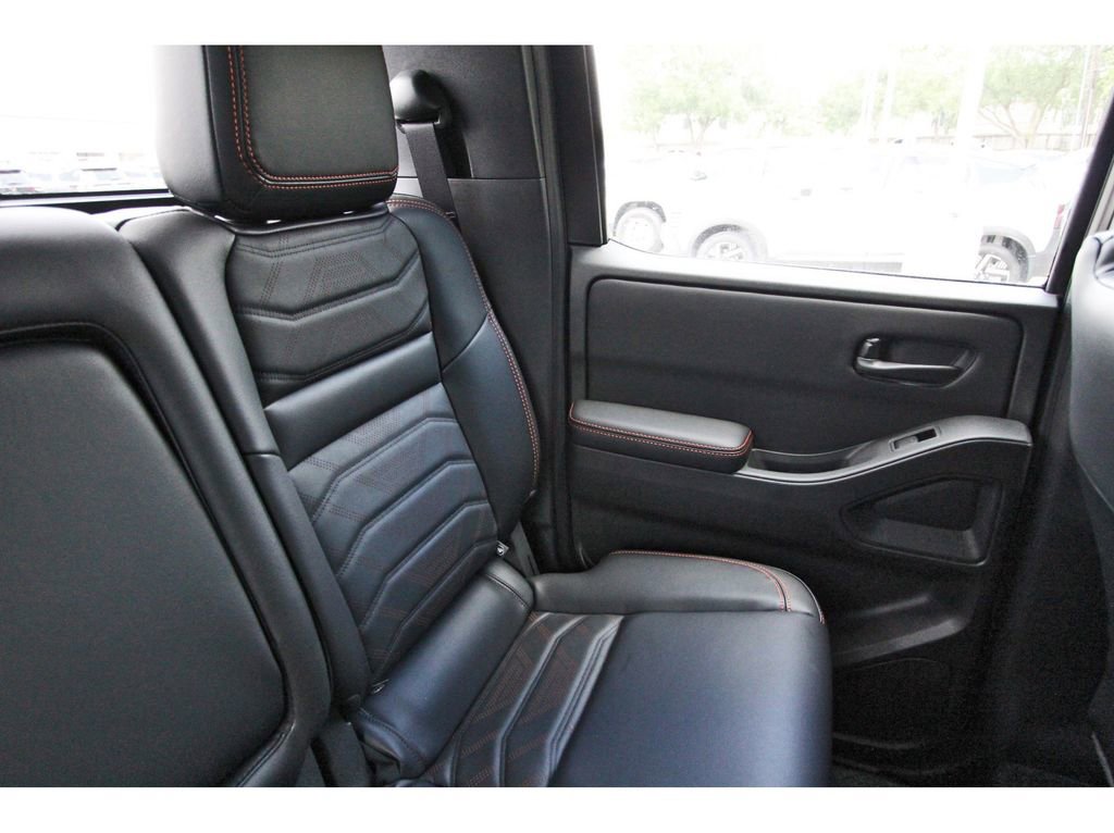New 2026 Nissan Frontier Pro-X RWD image 10