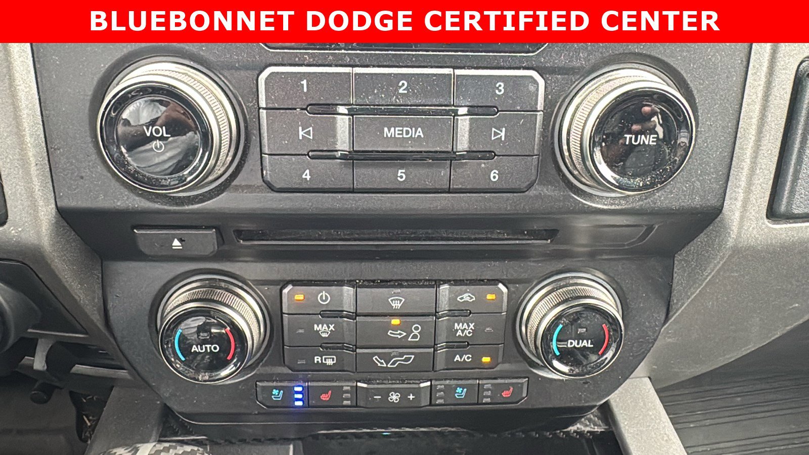 Used 2018 Ford F150 Raptor w/ Equipment Group 802A Luxury image 19