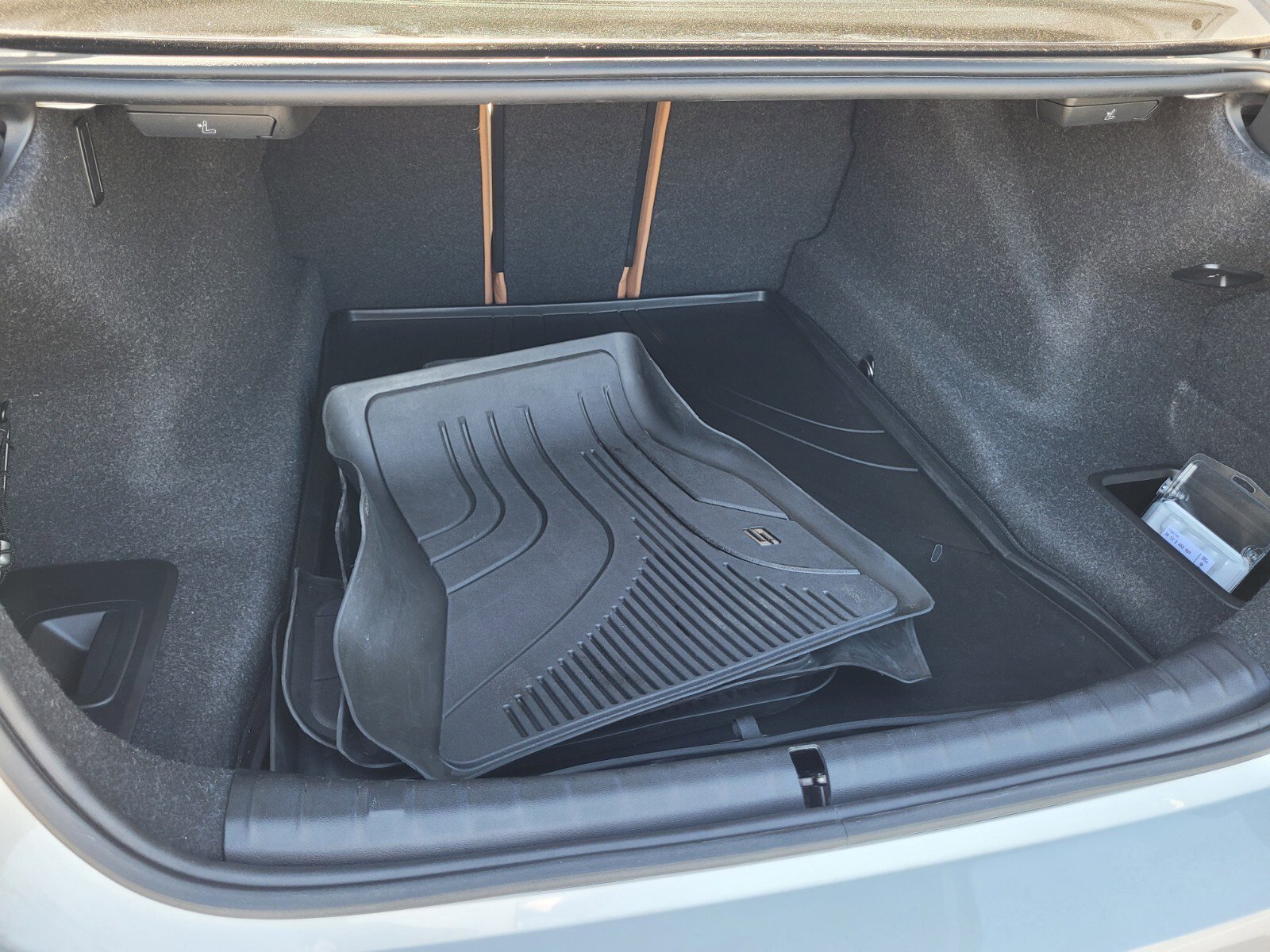 Used 2023 BMW 540i xDrive w/ Premium Package image 15