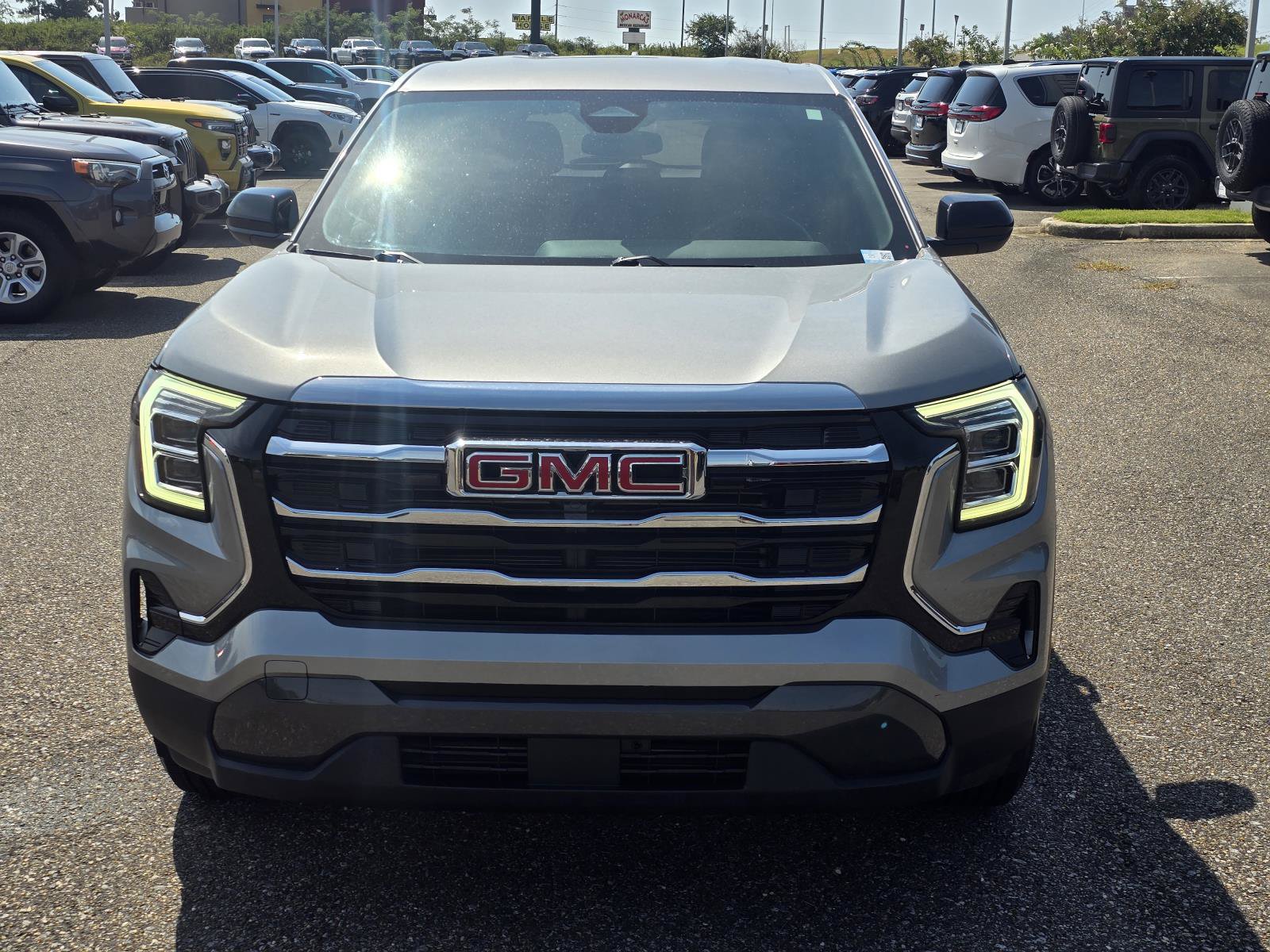 Used 2025 GMC Terrain Elevation AWD/4WD image 2