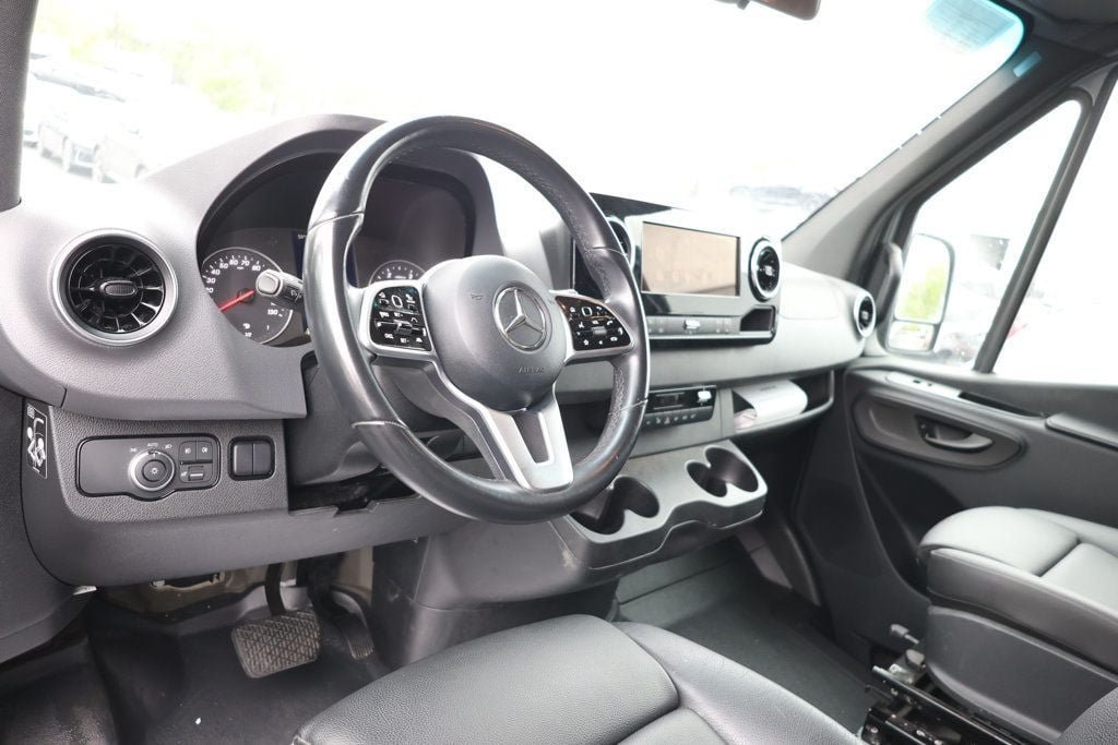 Used 2023 Mercedes-Benz Sprinter 2500 image 12