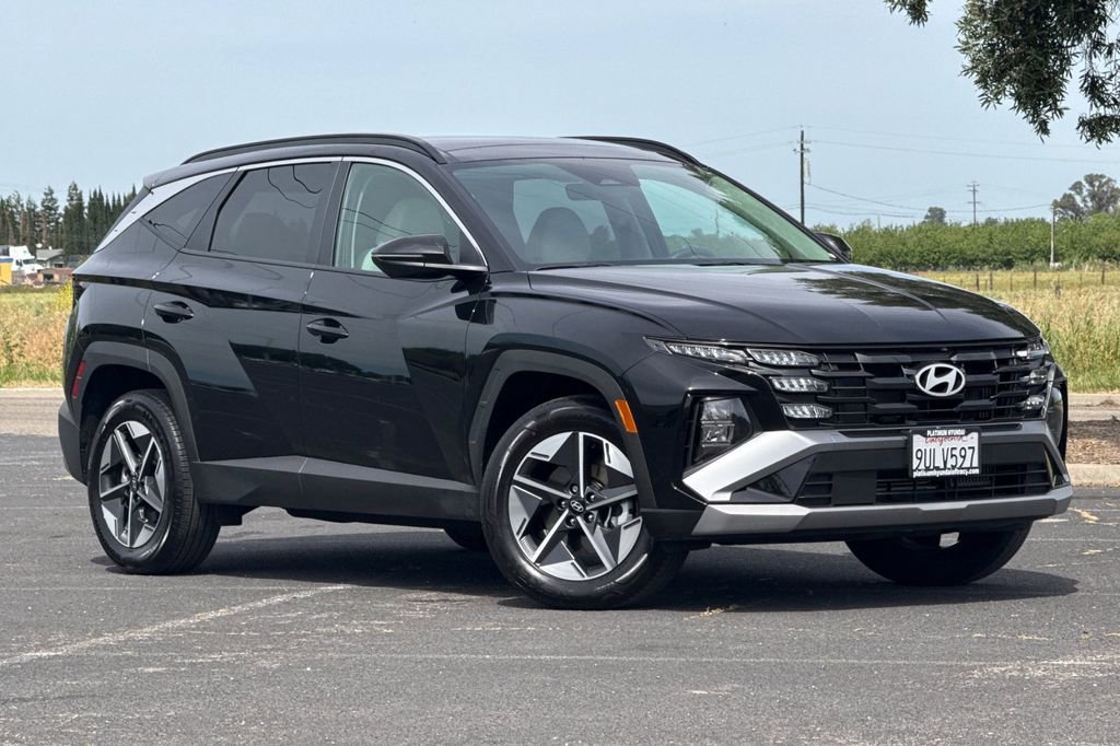 Used 2025 Hyundai Tucson SEL image 2