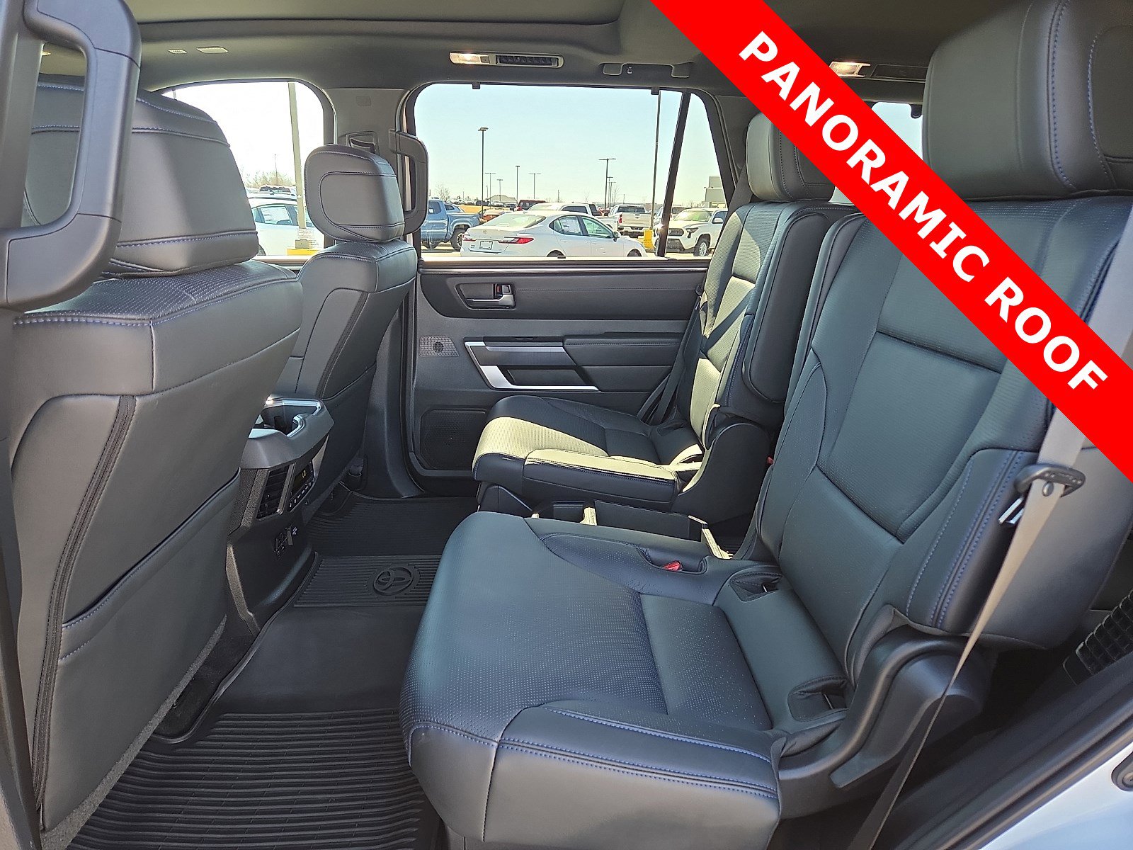 Used 2024 Toyota Sequoia Platinum image 11