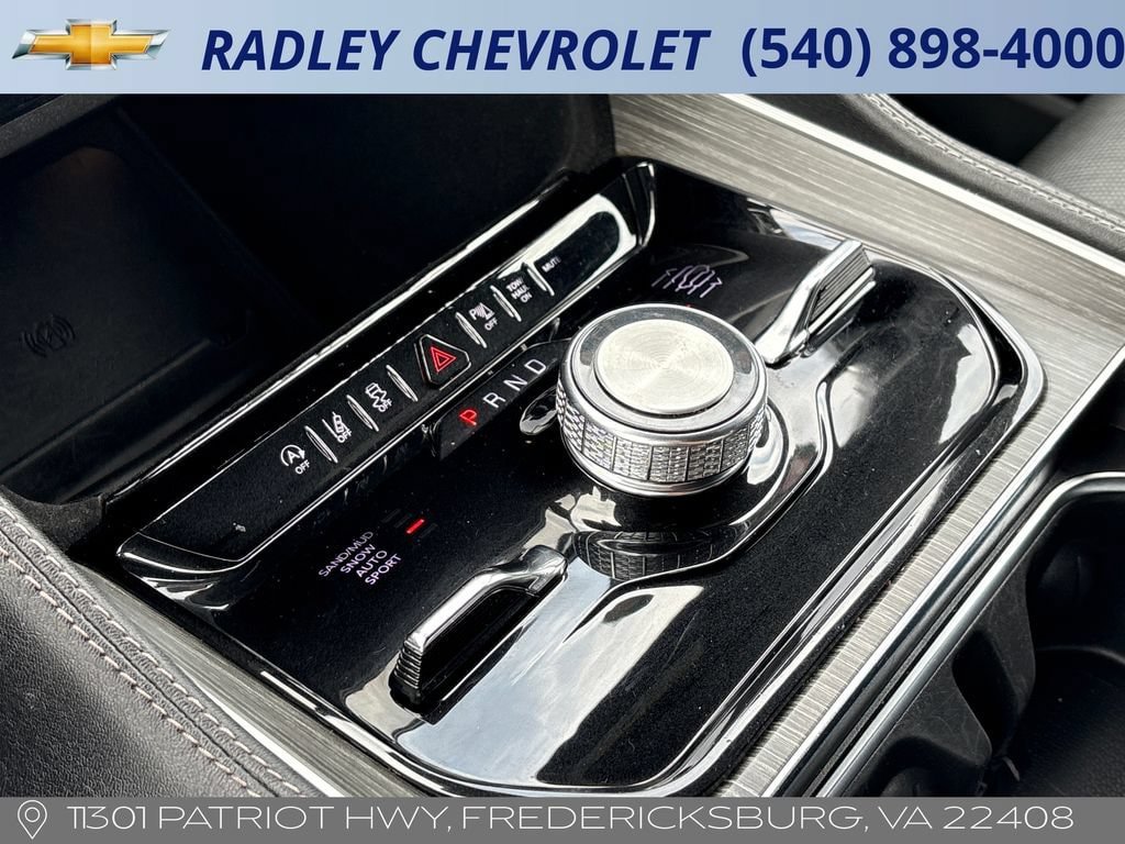 Used 2024 Jeep Wagoneer Series III AWD/4WD image 10
