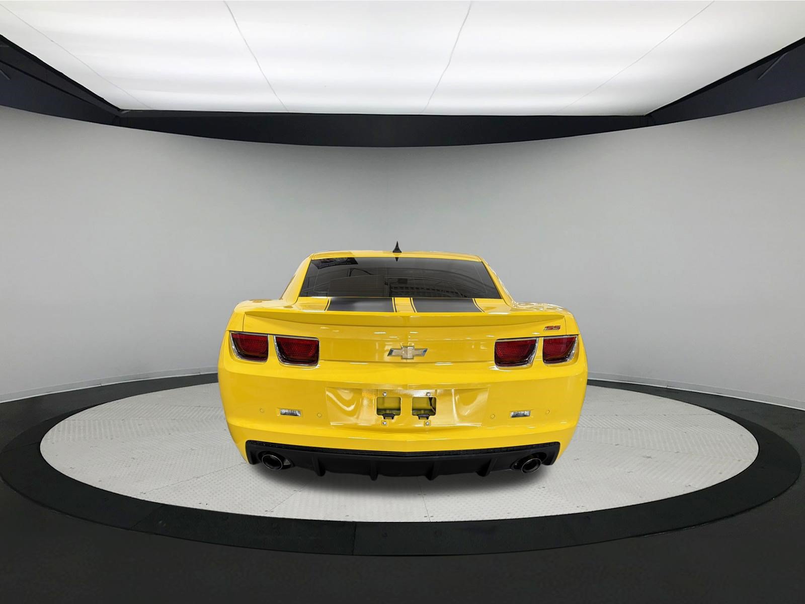 Used 2010 Chevrolet Camaro SS w/ RS Package RWD image 7