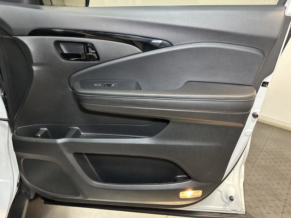 Used 2023 Honda Passport Elite image 37