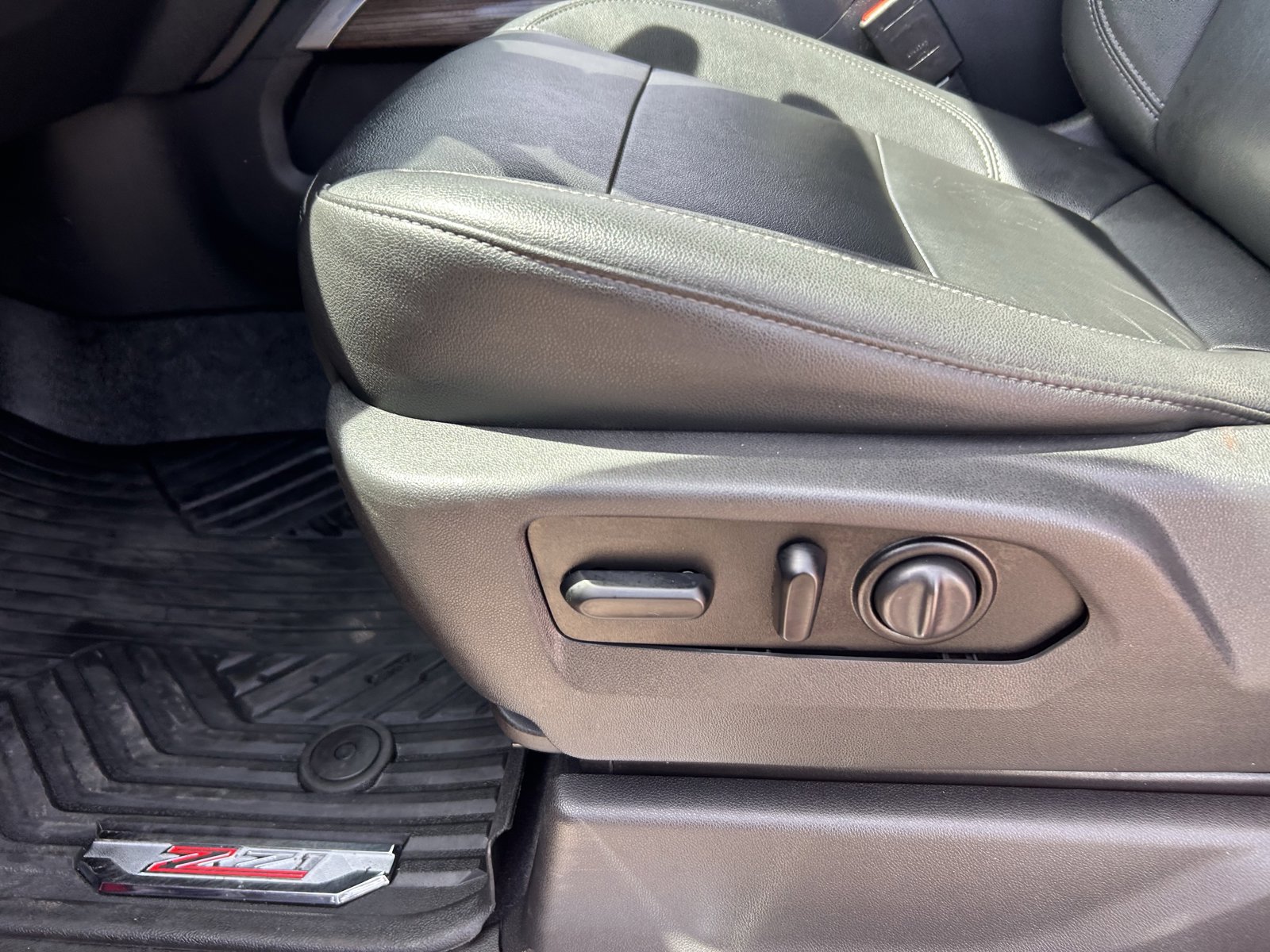 Used 2021 Chevrolet Silverado 1500 LT Trail Boss w/ LT Trail Boss Premium Package AWD/4WD image 11