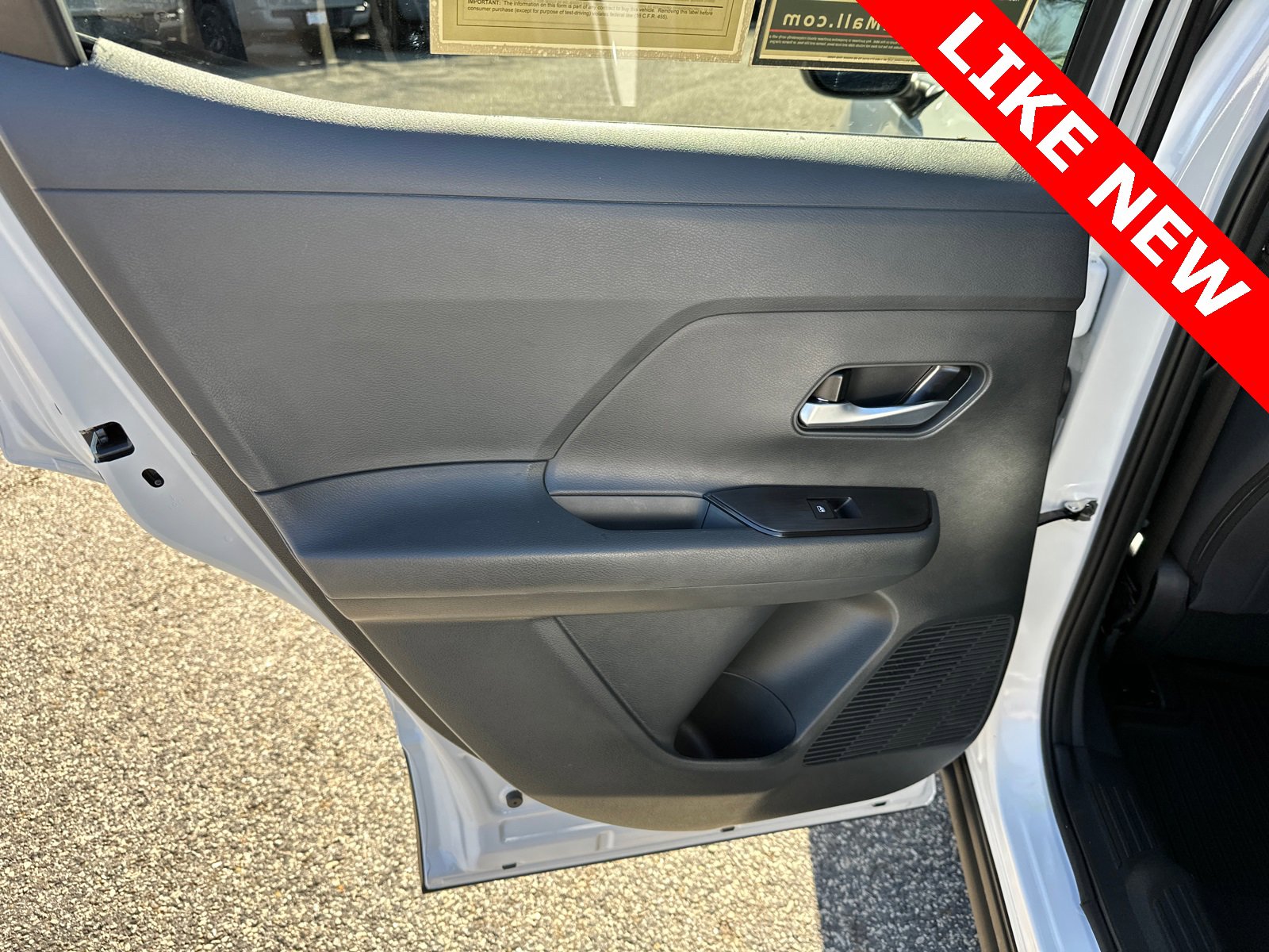 Used 2026 Nissan Kicks SV image 21