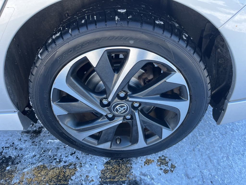 Used 2018 Toyota Corolla iM image 9