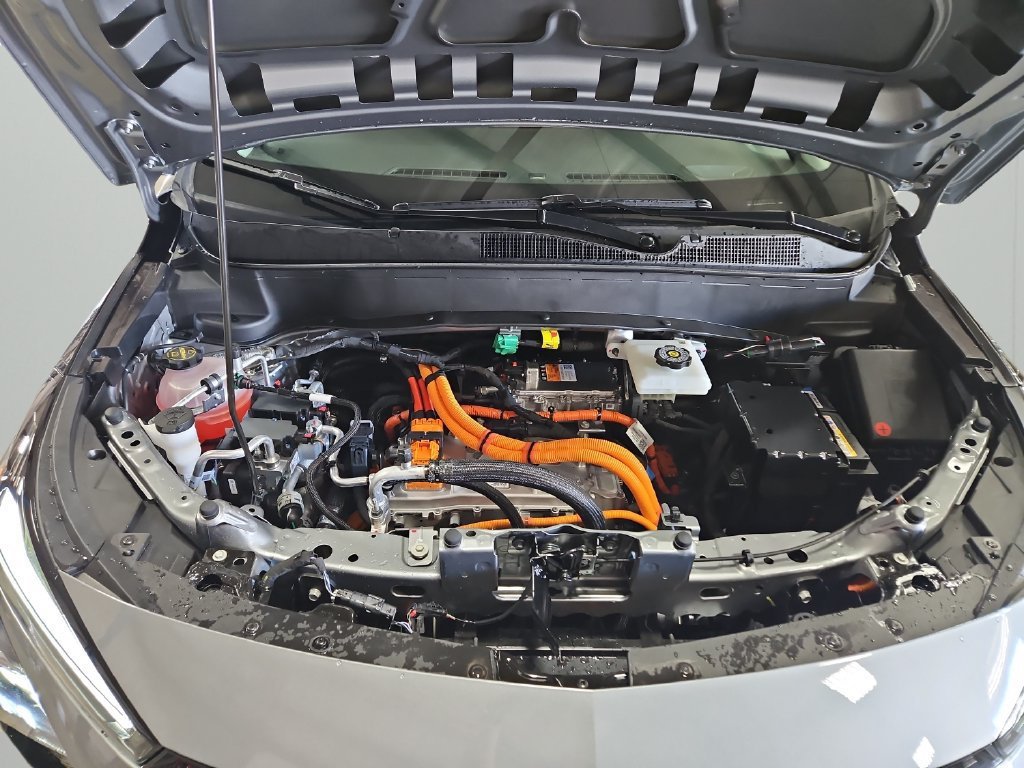 New 2027 Chevrolet Bolt LT w/ Comfort Package FWD image 32