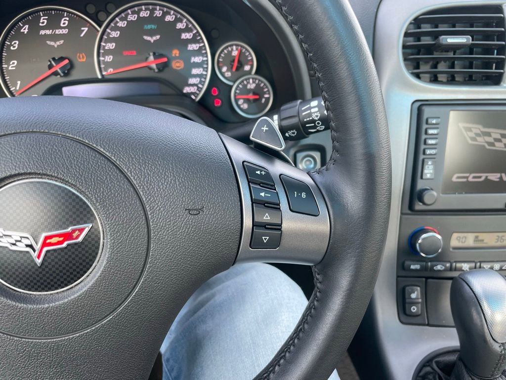 Used 2007 Chevrolet Corvette Coupe w/ Preferred Equipment Group RWD image 19