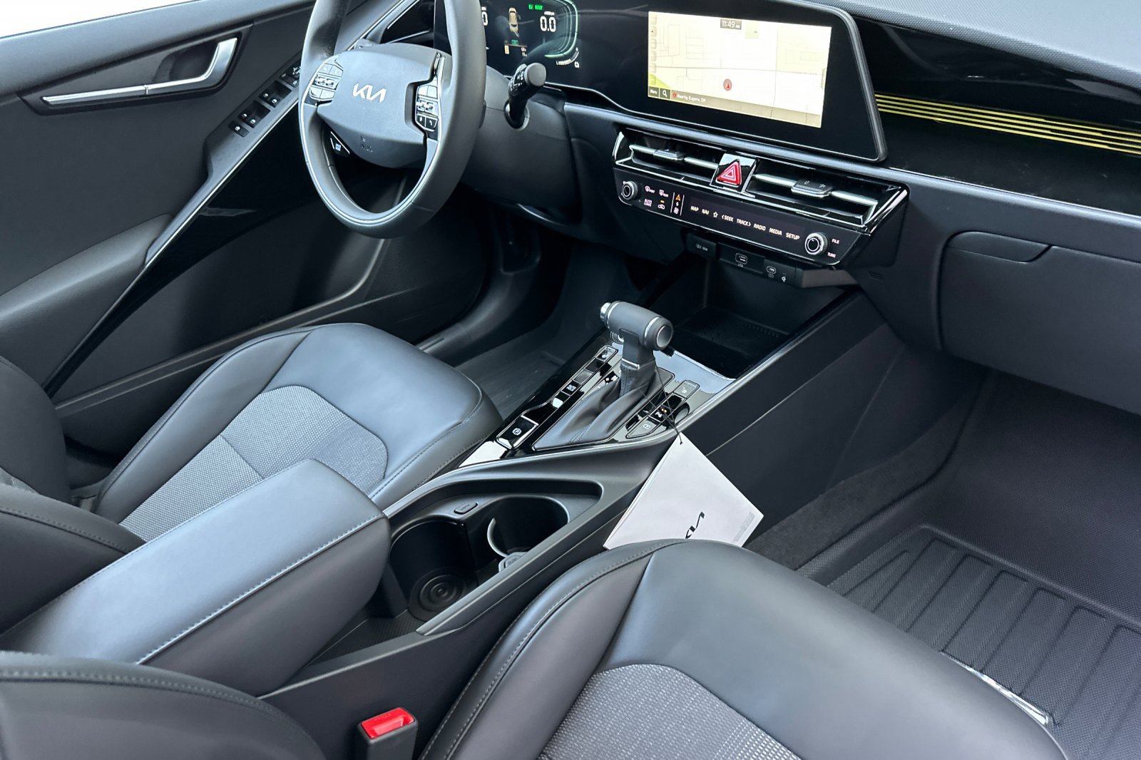 New 2025 Kia Niro EX image 12