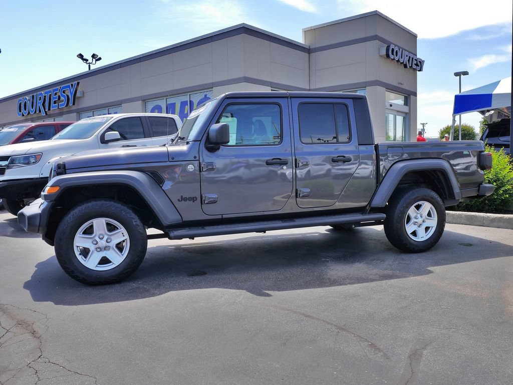 Used 2020 Jeep Gladiator Sport w/ Quick Order Package 24S AWD/4WD image 4