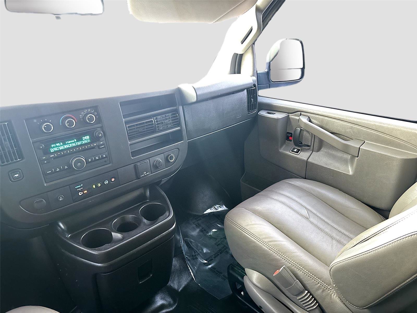 Used 2020 Chevrolet Express 2500 Extended w/ Communications Package image 21