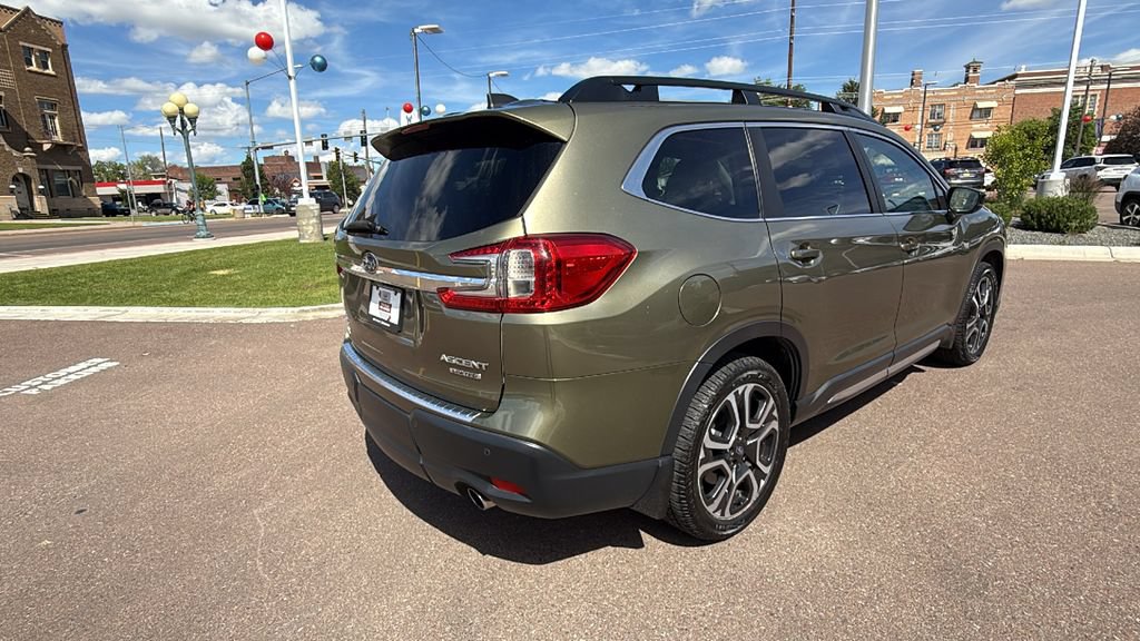 Certified 2024 Subaru Ascent Limited w/ Technology Package AWD/4WD image 5