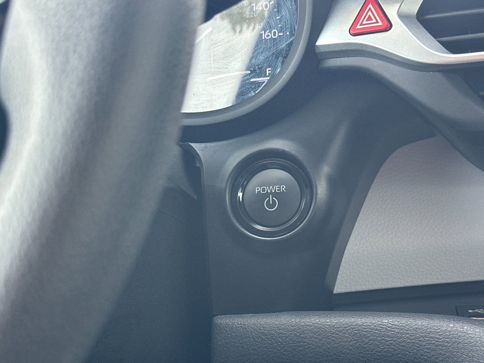 Used 2025 Toyota Sienna LE image 22