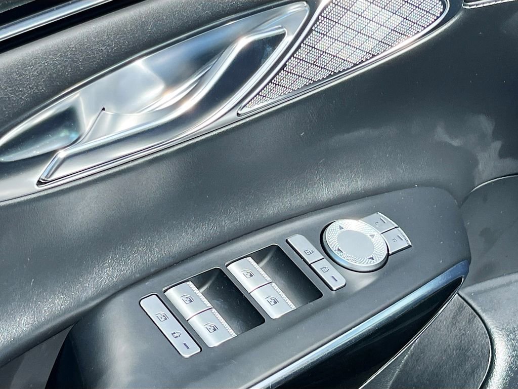 Used 2024 Genesis GV70 2.5T image 18