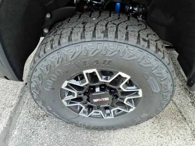 New 2026 GMC Sierra 2500 AT4X AWD/4WD image 13