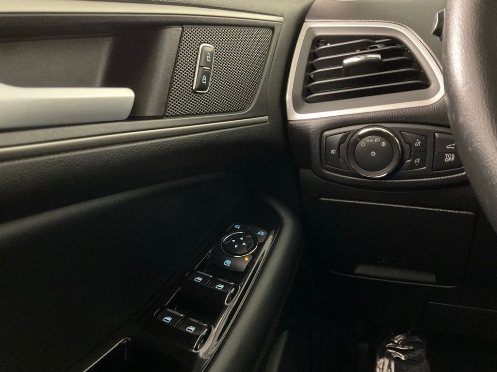 Used 2019 Ford Edge SEL image 20
