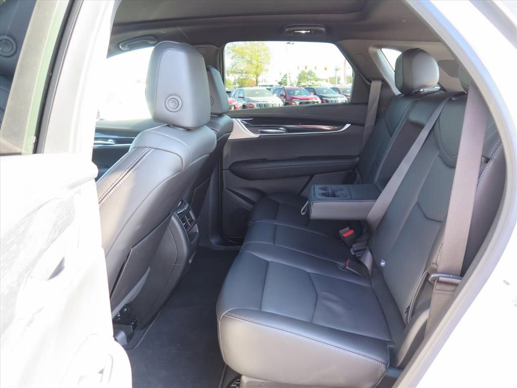 Used 2025 Cadillac XT5 Premium Luxury image 23